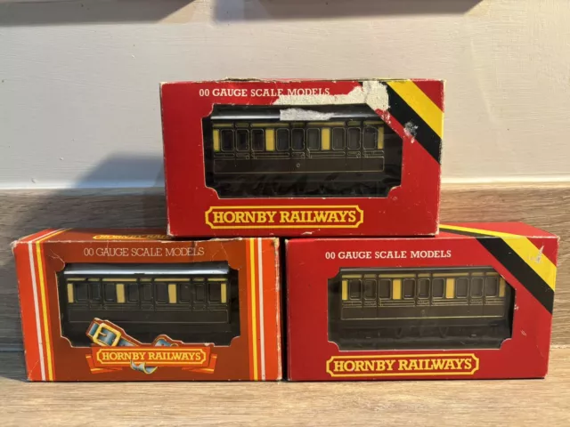 Hornby OO Gauge R213 Job Lot Of 3 GWR 4 Wheel Coaches All Boxed