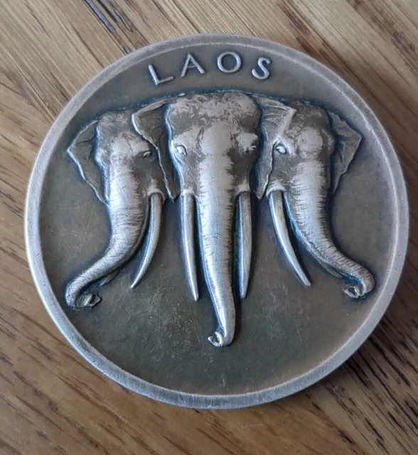 Ancienne Médaille Pendentif éléphant - Très Petite Taille - Bijou Vintage Occasion - Parfait Pour Collier Ou Chaîne