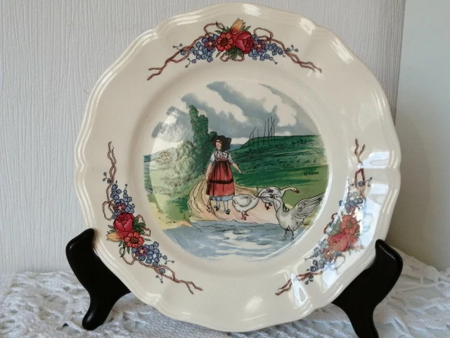 ANCIENNE ASSIETTE A DESSERT EN FAÏENCE OBERNAI La fille et ses oies