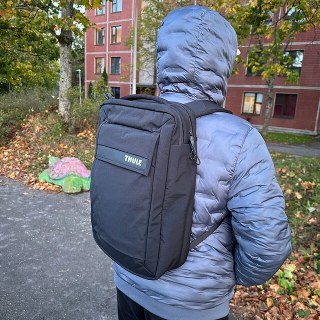 Sac à dos Thule Paramount 16L noir convertible pour ordinateur portable et...
