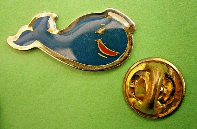 H568:) Enamel France Roumanie Beziers 1991 chicken Poulet badge tie
