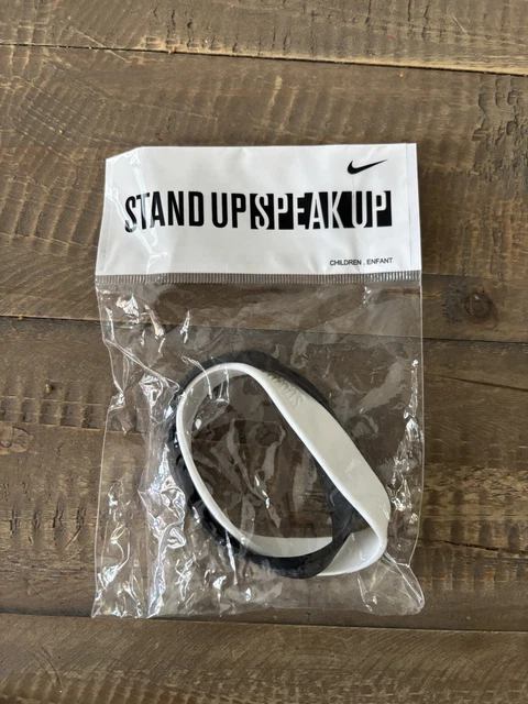 Nike STAND UP SPEAK UP シリコンバンド 2個セット Nike STAND UP SPEAK UP シリコンバンド 2個セット