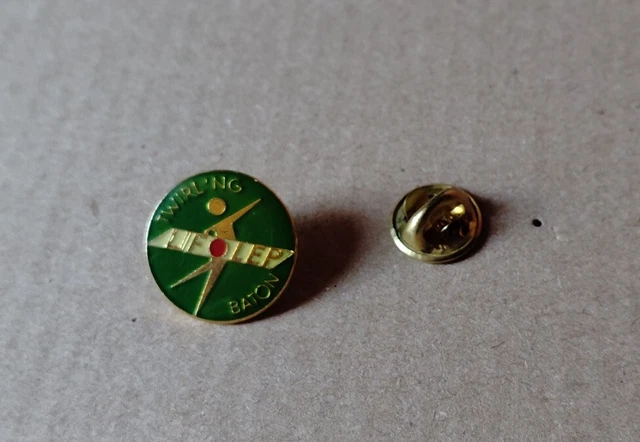 Pin's Judo Émail – Judoclub D'Ogeu – Hauteur 1,8 Cm – Occasion Collection