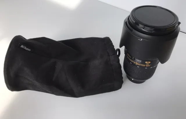 Nikon Nikkor AF-S 24-70mm f2.8 E ED VR Lens W/HB-74 Shade, caps & Pouch