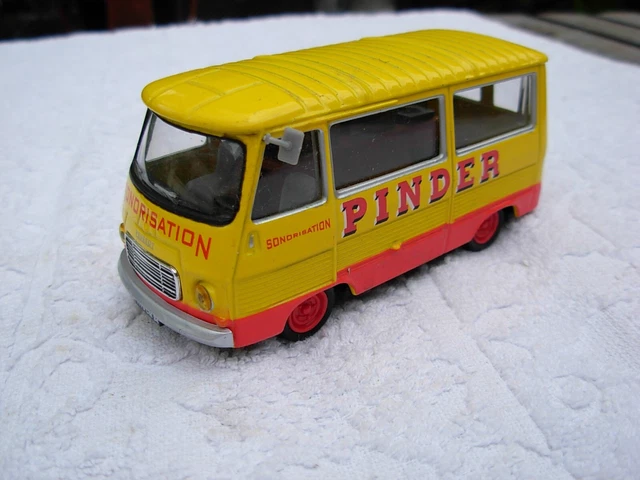 Peugeot J7 Fourgonnette 1965 Gris Clair - Norev - Échelle 1/87 (HO) - Modèle Réduit