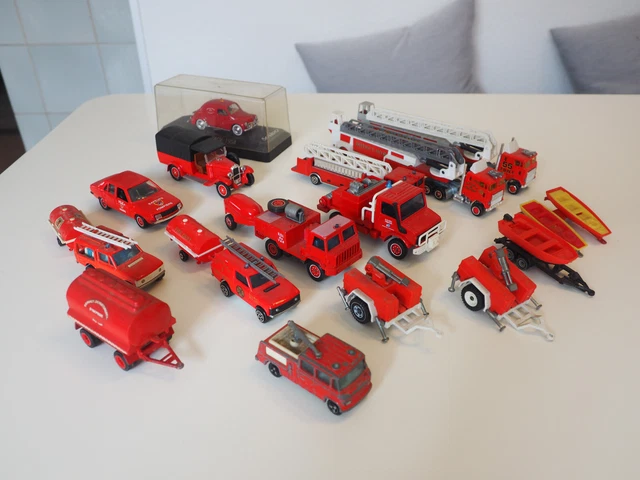 KONVOLUT FEUERWEHRAUTOS, MAJORETTE + Solido + Siku, Gemischter Zustand ...