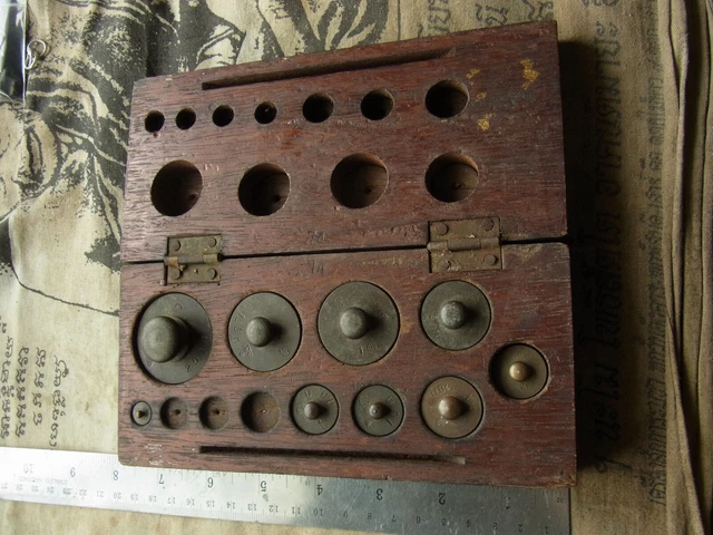 Juego de pesas muy antiguo de Tailandia con sello Kroot y Sor Kor Sor,...