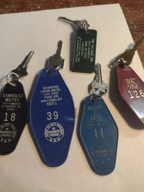 lot of 5 vintage hotel key tags