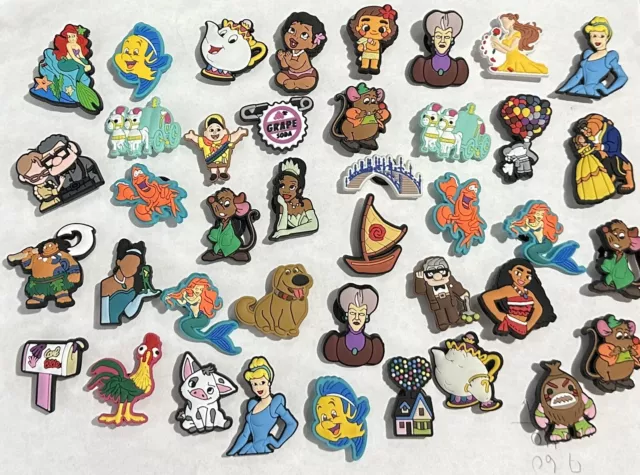 disney croc charms lot 203pc Of disney 100 Years Characters ! Read  Description