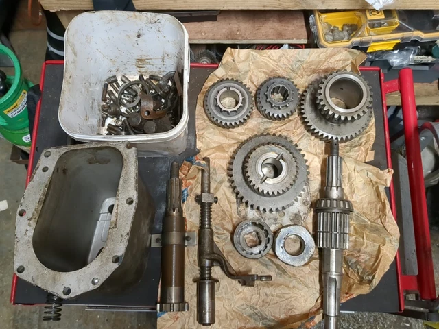 LAND ROVER SERIES 3 Transfer Box Gears £40.00 - PicClick UK