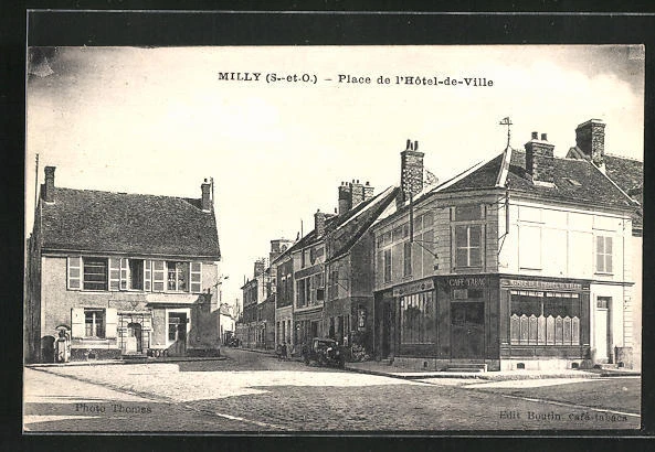 CPA Milly, Place de l´Hotel de Ville