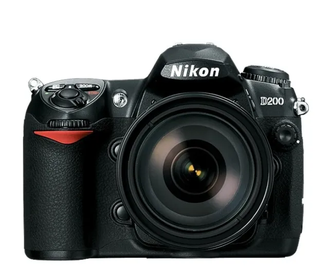 Nikon D200 Camera with Nikkor 50mm f1.8 lens - Black - Used