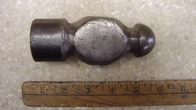 Vintage Small 8.9oz Ball Peen Hammer *NICE*