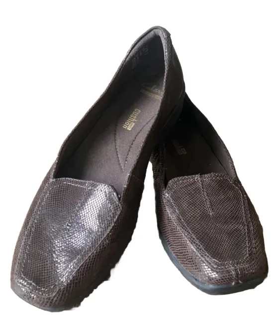 Clarks Brown Textured Leather Loafers Womens Us Size 8M