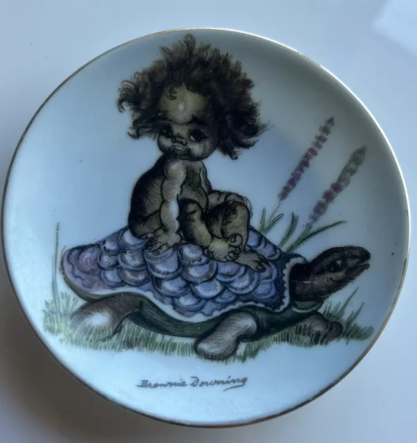 SMALL VINTAGE BROWNIE DOWNING 10cm Wall Plate with AN ABORIGINAL Boy On A Turtle