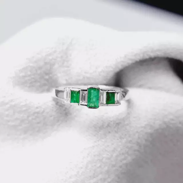 14k White Gold .40ct Round Diamond with Emerald Engagement Halo Ring