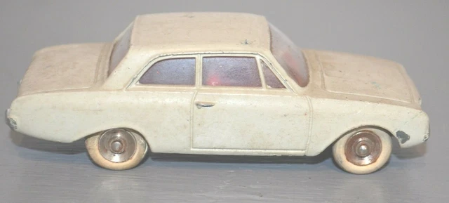 Dinky Toys Ford Taunus 17 M - Collection