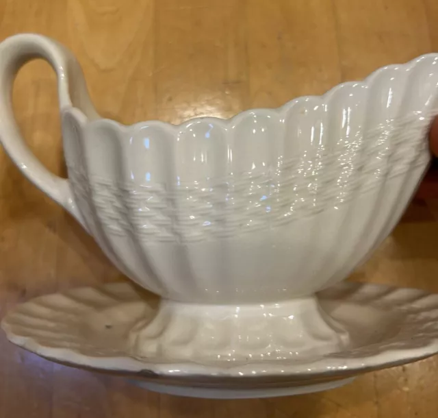 Vintage Copeland Chelsea Wicker Spode Gravy Boat Plate Porcelain England
