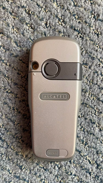 TÉLÉPHONE GSM ALCATEL OT 735 avec son chargeur et sa batterie EUR 10,00 ...