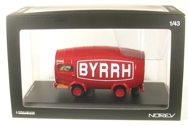 Camion RENAULT 1400kg imitation d'un Tonneau aux couleurs BYRRH avec une échelle de 1/43 conçu par NOREV sur