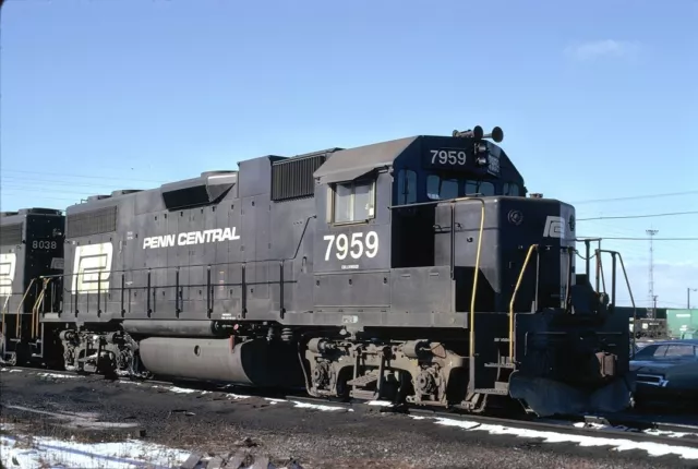 Penn Central (PC) - GP38 - #7959 - Original 35mm Slide