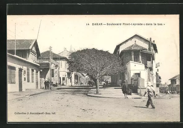 CPA Dakar, Boulevard Pinet-Laprade dans le bas