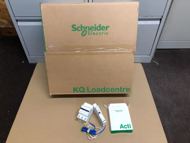 Distribution Board Schneider KQ Loadcentre 3 Phase 4 way