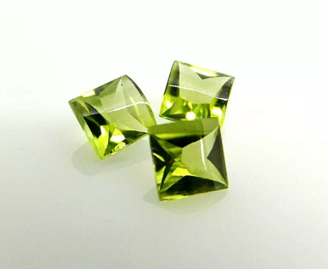 1x Peridot -  Princess Bufftop facettiert 5,8x5,8mm(1931A)