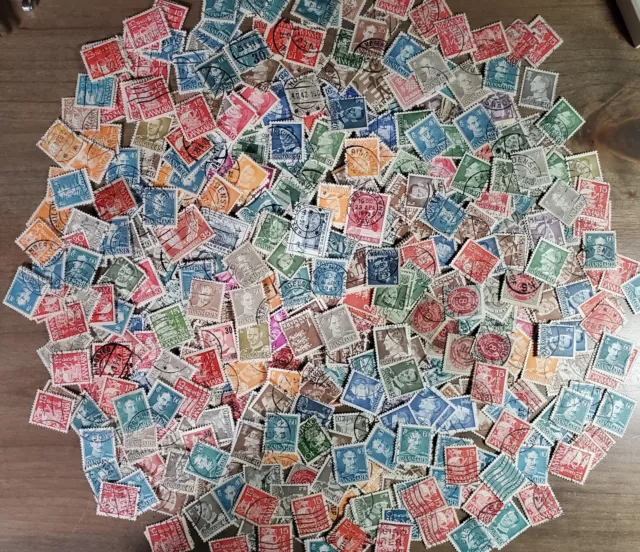 Danmark Denmark Foreign Canceled Stamp Lot Hundreds In Lot Off Paper