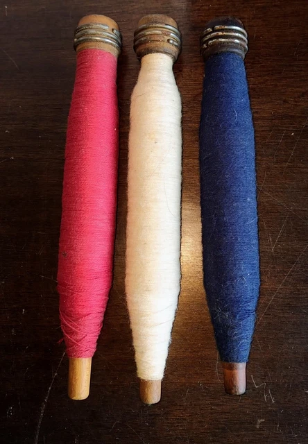 Vintage Wood Thread Spools Industrial Textile Bobbin Spindles & Thread