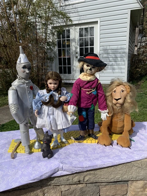 The Wizard Of Oz Full set of Ashton Drake Galleries Dolls