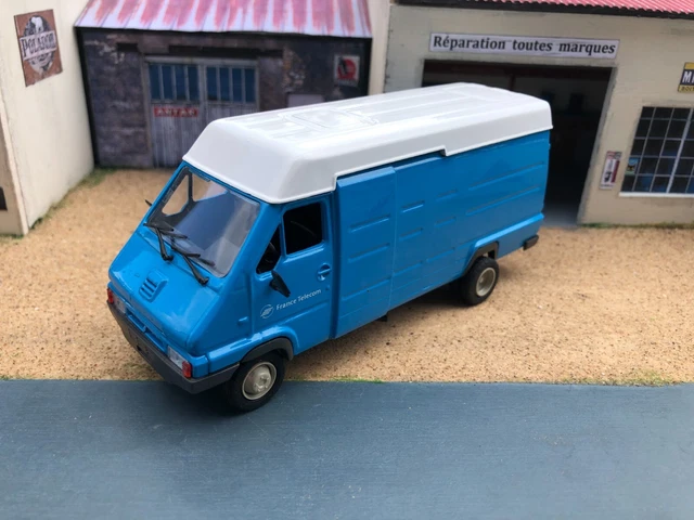 JOUETS MONTELIMAR FRANCE penny toy voiture van fourgon en tôle 9 cm RARE JOUETS MONTELIMAR FRANCE penny toy voiture van fourgon en tôle 9 cm RARE