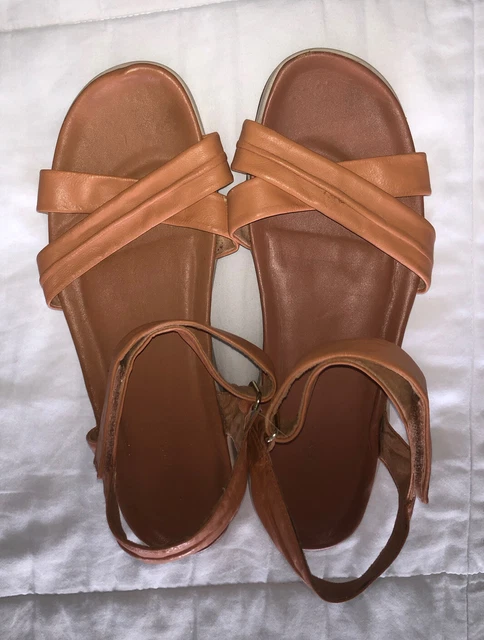 MBT Tan Leather Sport Sandals Rocker Bottom Sole Size 11 GUC MBT Tan Leather Sport Sandals Rocker Bottom Sole Size 11 GUC
