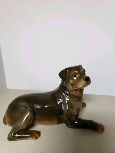 GORGEOUS ,EXCELLENT~"ROTTWEILER" Rottie DOG Ceramic Figurine, Statue ~Laying