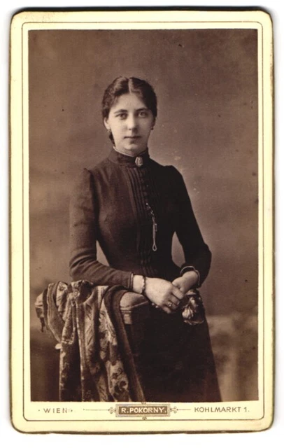 Fotografie R. Pokorny, Wien, Kohlmarkt 1, Portrait Portrait bildschönes Fräulei