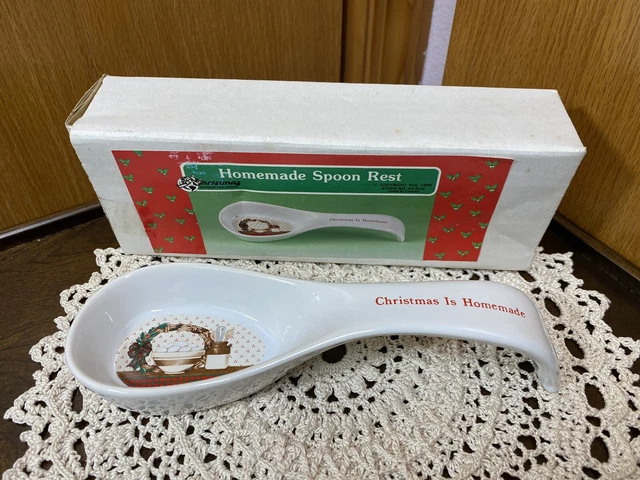 House of Lloyd Christmas is Homemade Spoon Rest ~ Christmas Around the World