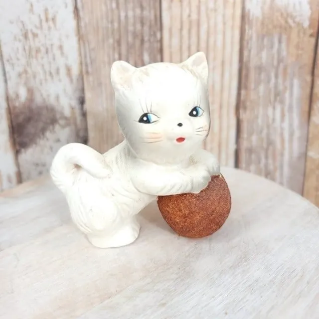 Vintage Chadwick Persian Cat With Ball of Yarn Weather Barometer Figurine
