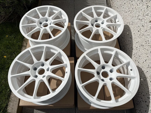 坂本　ENKEI WRC TARMAC EVO 17インチ114.3 GENUINE ENKEI WRC Tarmac Evo Wheels 17x8.5J ET35 5x114.3