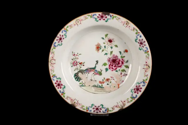 Antiker Famille Rose „Doppelpfau“ Teller. Export Porzellan. China 18. Jh. Qing