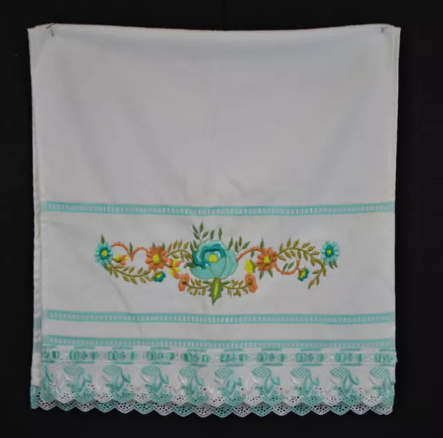 Set of 2 Turkish Bath Towels LEVINDA White Teal Lace Ribbon Embroidered Flowers