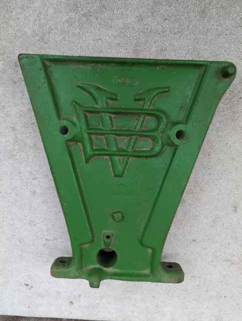 Vintage VB John Deere Drill Grain Seed Box Cover, Cast Iron, D813 Vintage VB John Deere Drill Grain Seed Box Cover, Cast Iron, D813