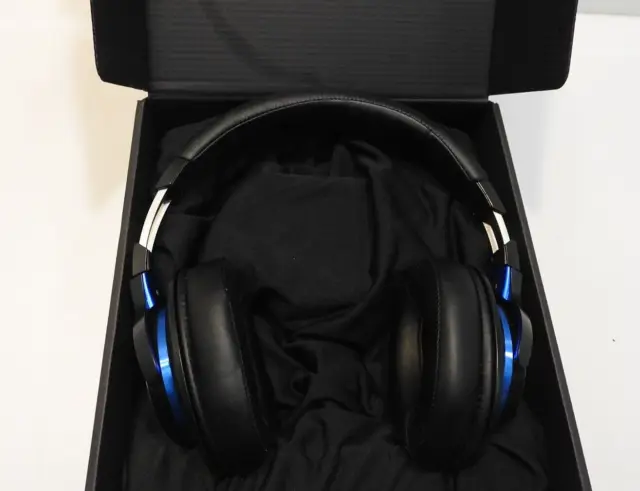 Audio-Technica ATH-MSR7b Over-Ear Headphones (Black)