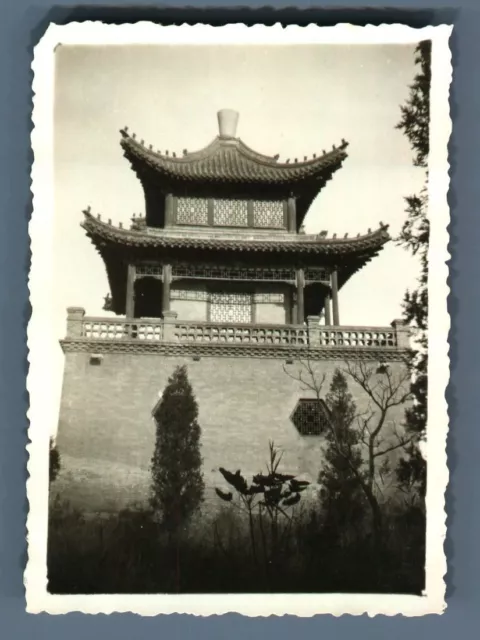 China, Chinese Temple  Vintage silver print. Vintage China  Tirage argentique