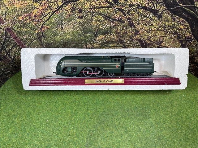 Atlas Editions  3904010 SNCB 12 CLASS  Static Locomotive on Plinth.