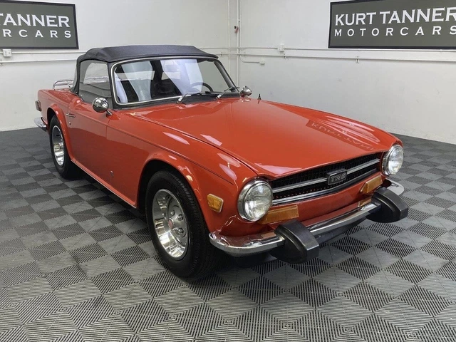 1974 Triumph TR-6 1974 TRIUMPH TR6 CONVERTIBLE. PIMENTO RED.