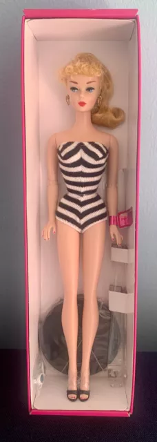 Poupée Barbie Repro Neuve En Boite Nrfb - Black And White Bathing Suit