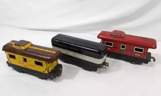 VTG Lot of 3 Marx Tin Litho O Gauge Train Cars NY Central Union Pacific Caboose