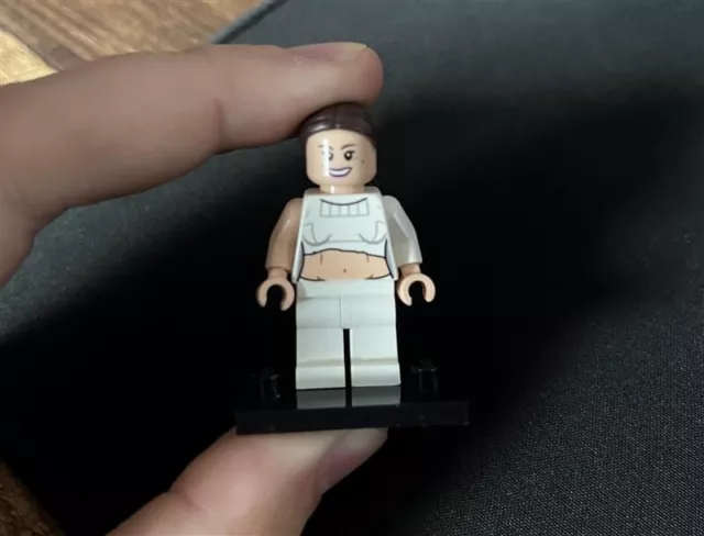 Star Wars LEGO® Padme Amidala Attack of the Clones Senator Minifigure | 75021 | Star Wars LEGO® Padme Amidala Attack of the Clones Senator Minifigure | 75021 |