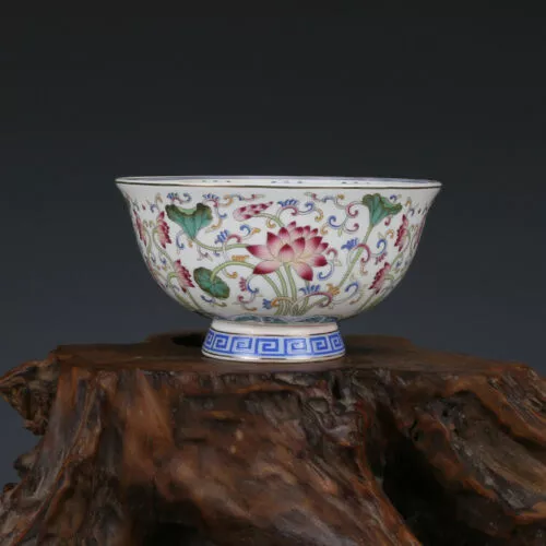 Chinese Qing Qianlong Famille Rose Porcelain Lotus Pattern Bowl 5.12 inch