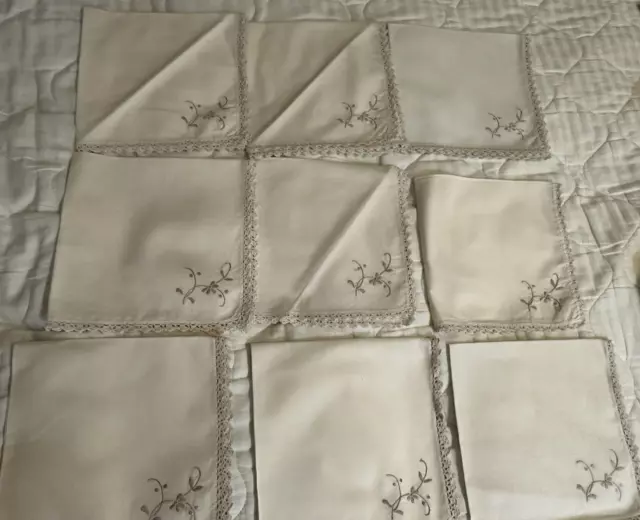 Set 9 Ivory Vintage Embroidered Ivory Dinner Napkins w Lace Edge 15"